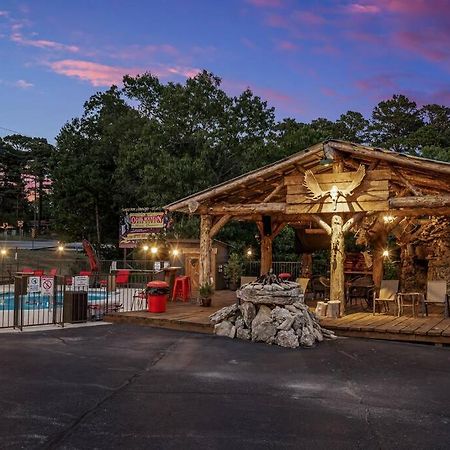 Stonegate Lodge King Bed Wifi 50 In Roku Tv Salt Water Pool Room # 101 Eureka Springs Kültér fotó