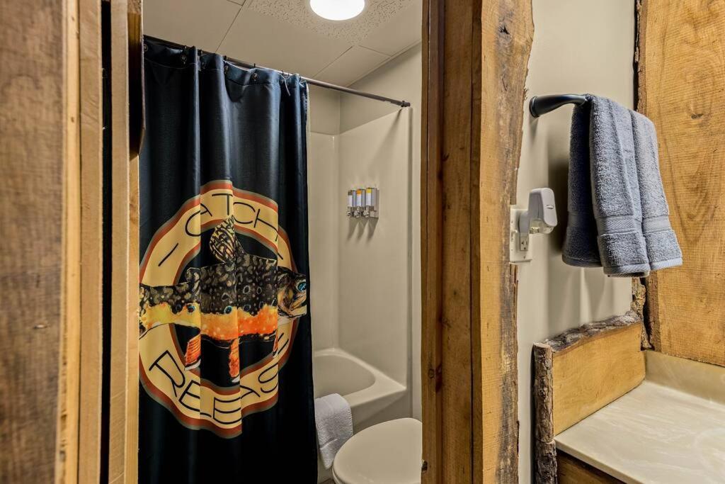 Stonegate Lodge King Bed Wifi 50 In Roku Tv Salt Water Pool Room # 101 Eureka Springs Kültér fotó